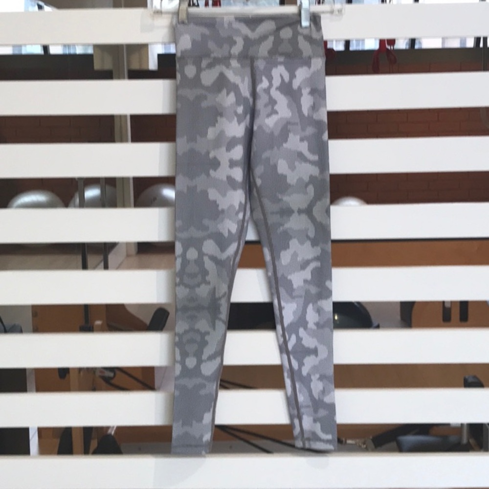 Vie Active Camo Print Leggings